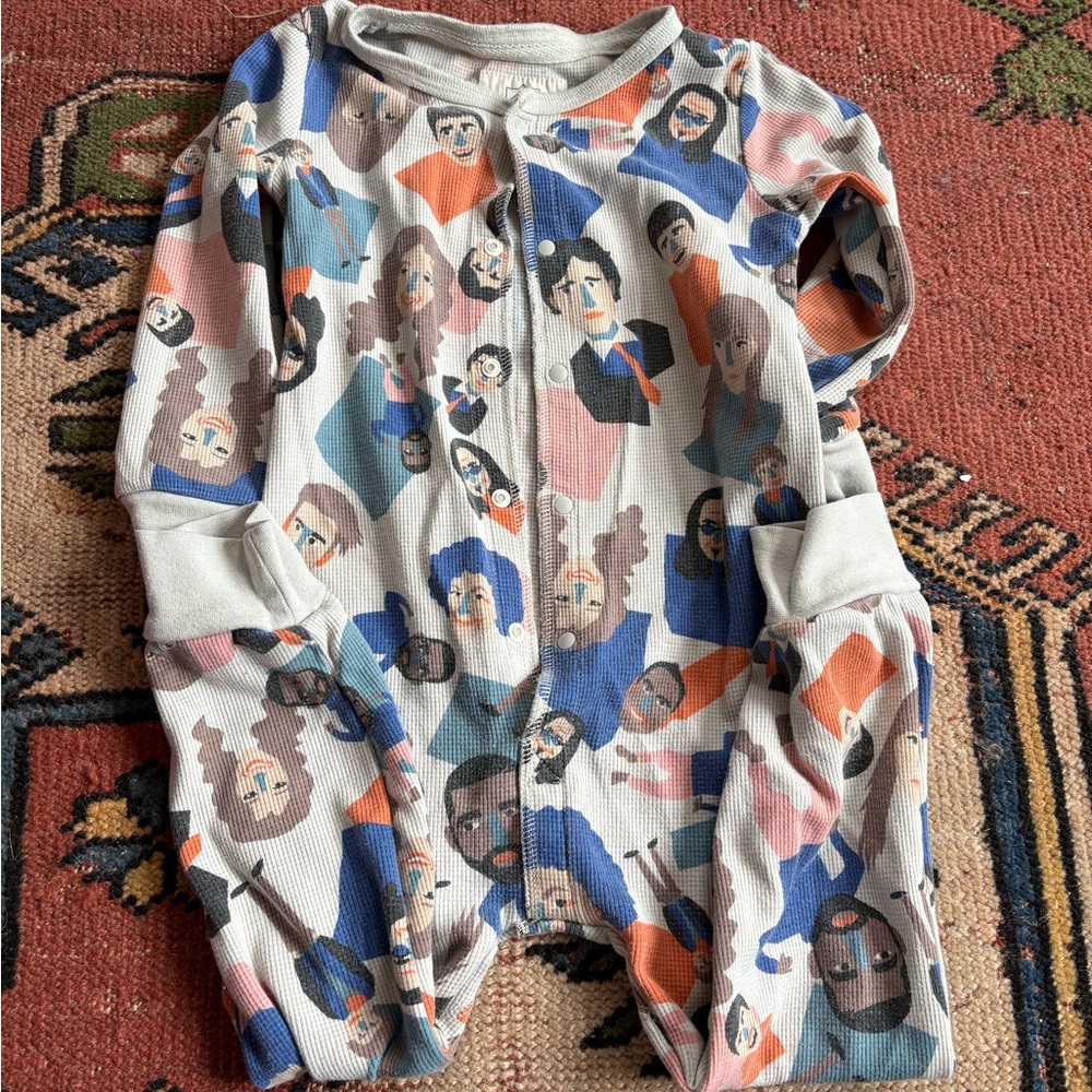 EUC unisex onsie pyjamas 2-3T